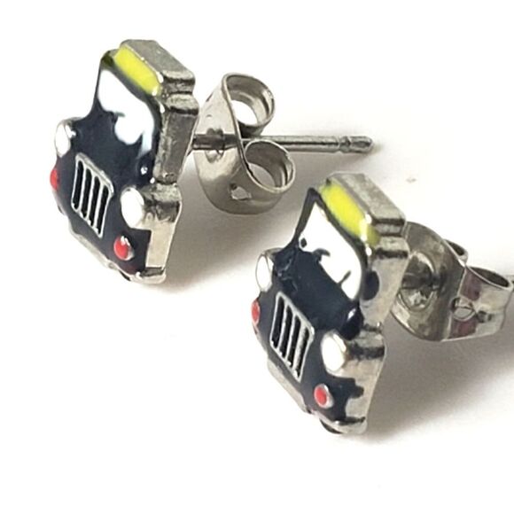 NOVELTY Post Pierced Earrings Tractor Trailer Truck - Picture 1 of 6